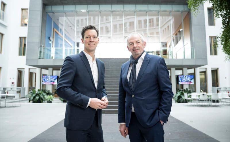 ZZF-Büro im Haus der Bundespressekonferenz eröffnet, von links ZZF-Geschäftsführer Gordon Bonnet und ZZF-Präsident Norbert Holthenrich. Foto: WZF/Urban.