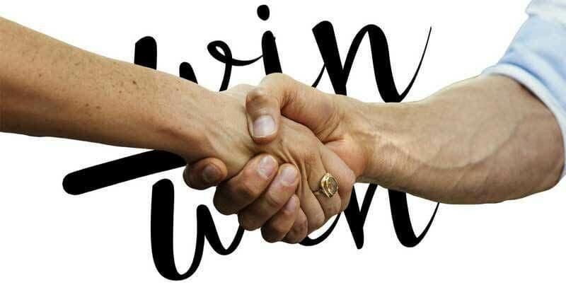 Win / Win Händeschütteln - Onlineshop für Heimtierbedarf steht zum Verkauf